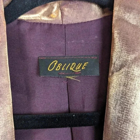 V. Oblique Duo Tone Sheen Blazer - Picture 7 of 7